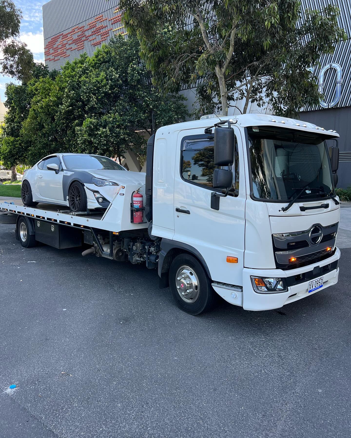 broke down car towing